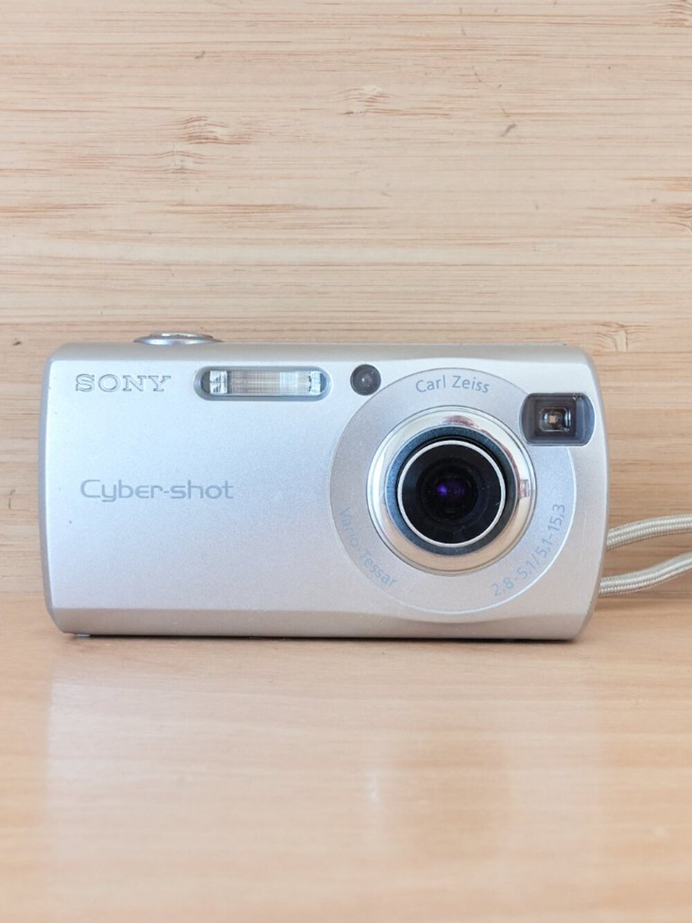 Sony Cyber-shot DSC-S40 4.1MP Digital Camera Silver 3x Optical Zoom Tested